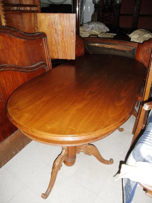 Mesa Oval Pés de Galo 2