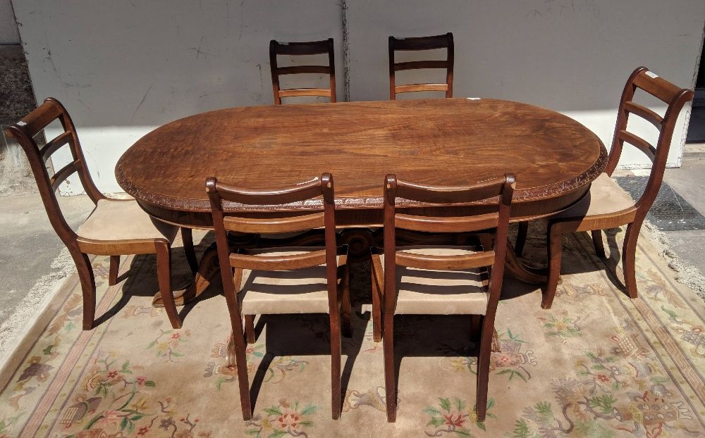 Mesa Oval Castanho 6 Cadeiras