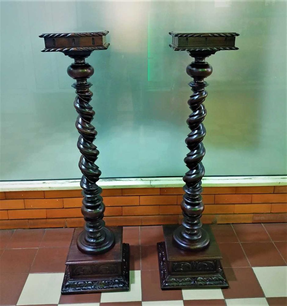 Par Colunas Pau Santo Castanho